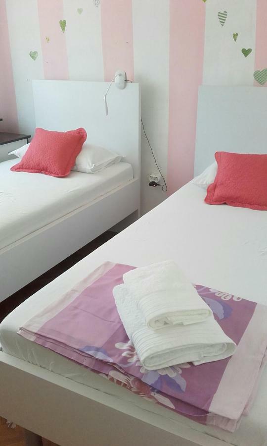Apartment Ema ชิเบนิก ภายนอก รูปภาพ